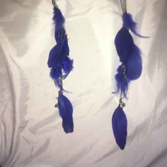 FUN FLIRTY PARTY LONG FEATHER EARINGS - Picture 4 of 6